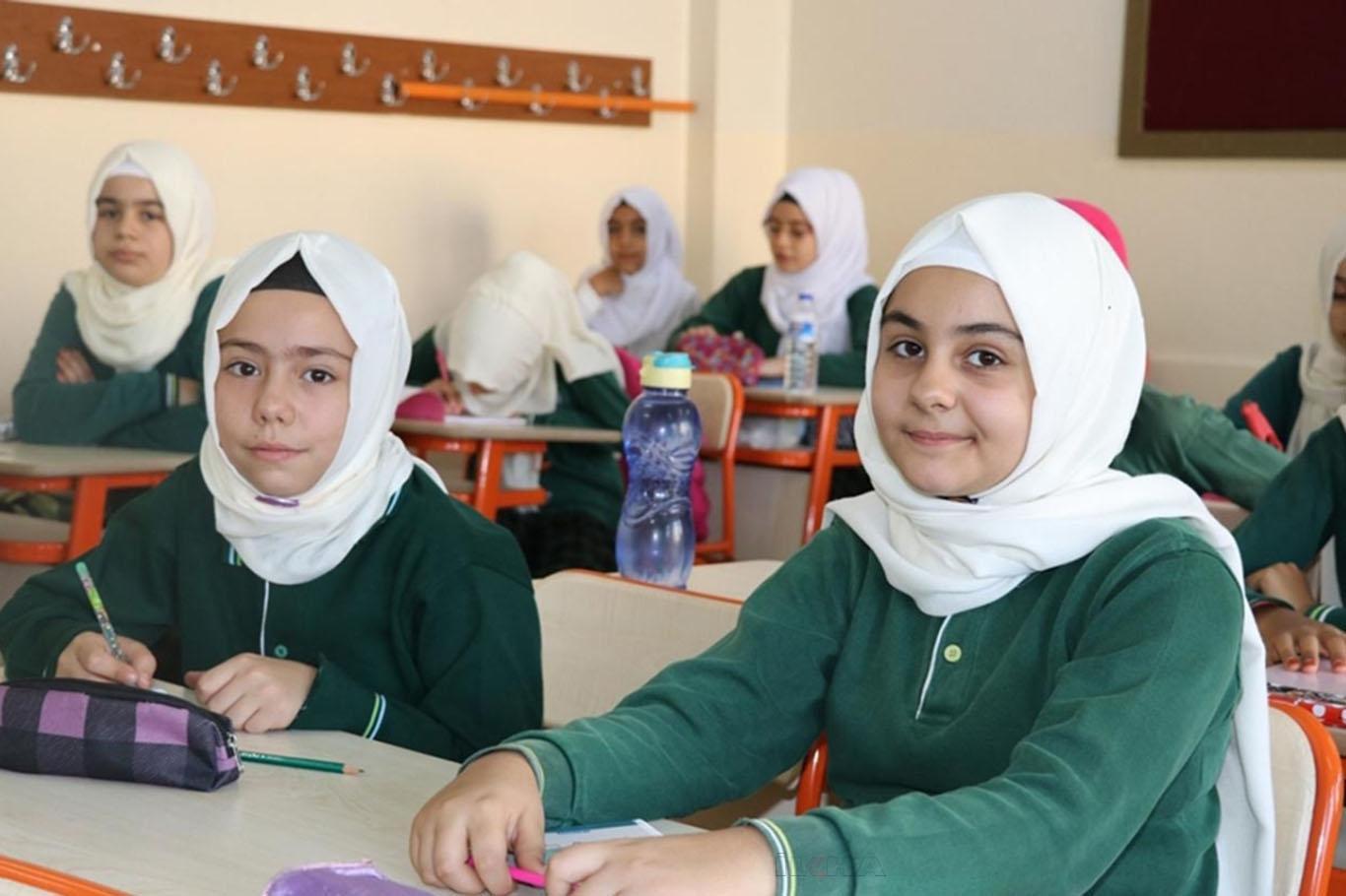 İmam hatip öğrencilerinin başarısı göz doldurdu İmam hatip öğrencilerinin başarısı göz doldurdu